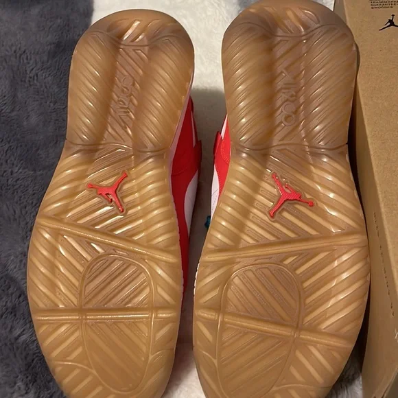 Jordan MA2 Chile Red/ White-Cyber Teal - Picture 5 of 6